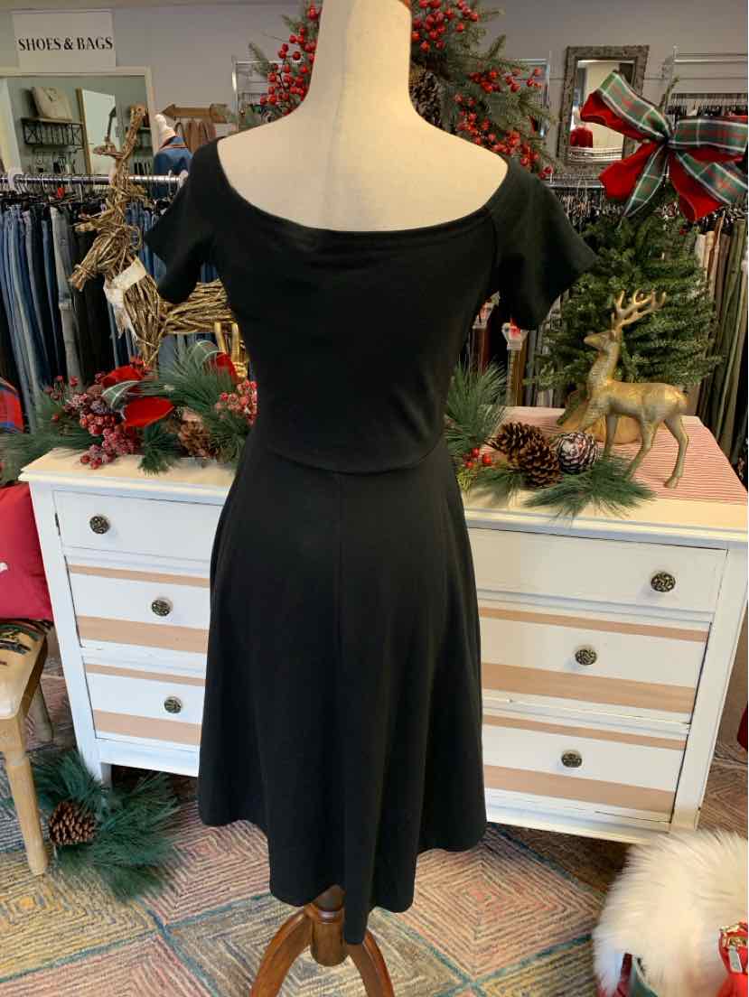 W SARIN MATHEWS BK Size MED DR