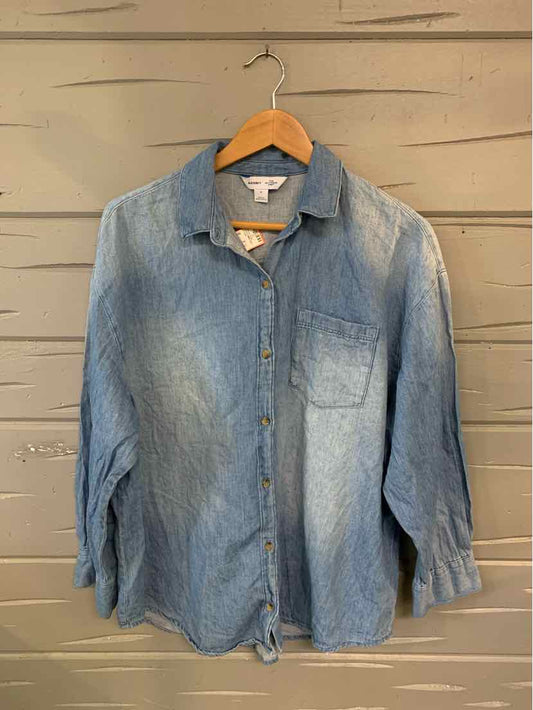 W OLD NAVY BL Size MED T