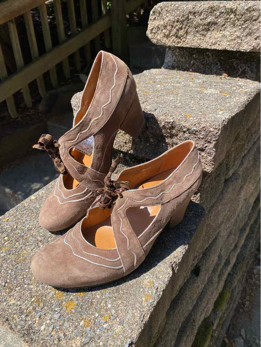 W EARTHIES BR Size 9 SHOE