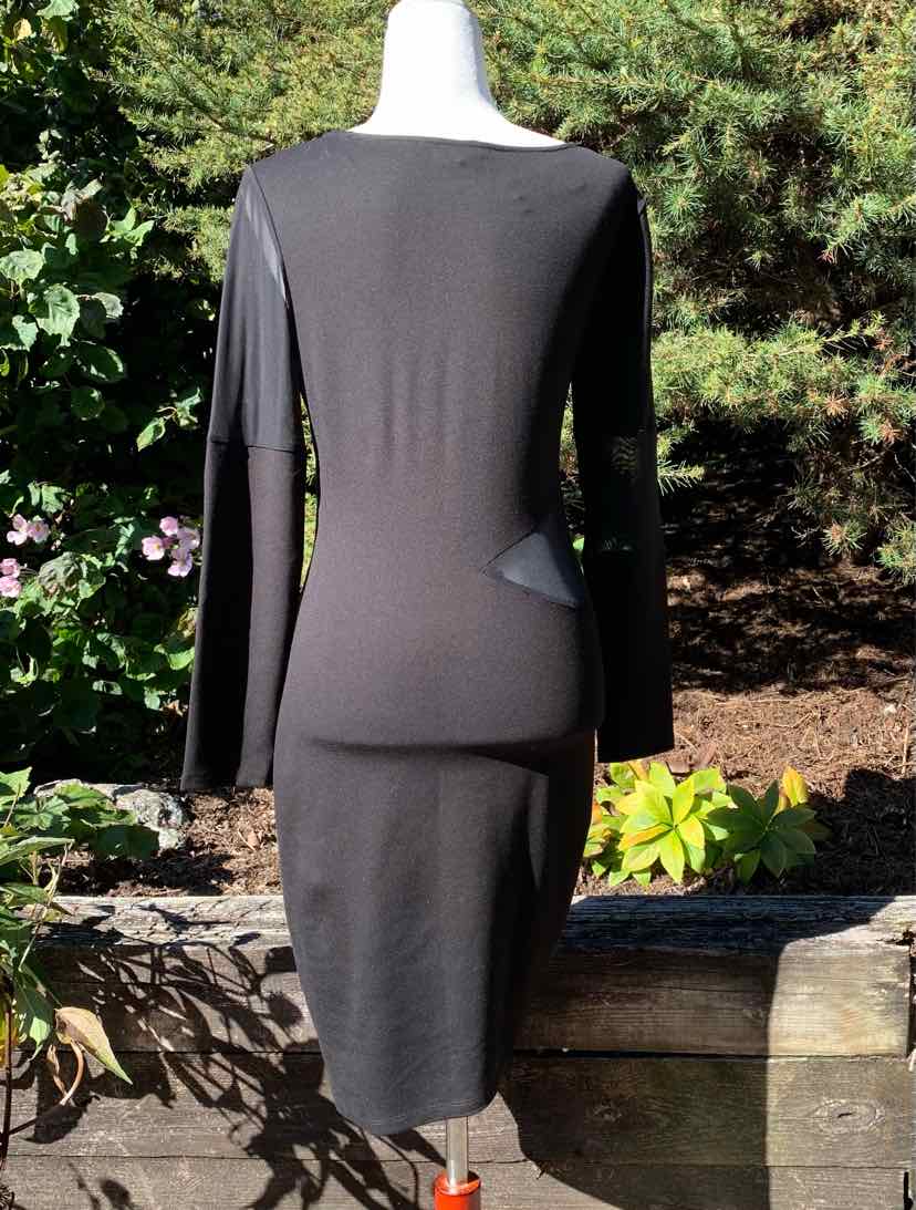 W STRAIT LACED BK Size MED DR