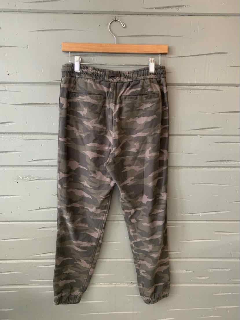 W ATHLETA MULTI Size 4 P