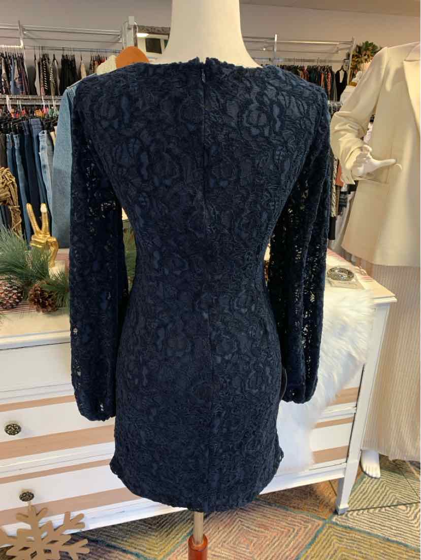 W BARDOT NY Size 4 DR