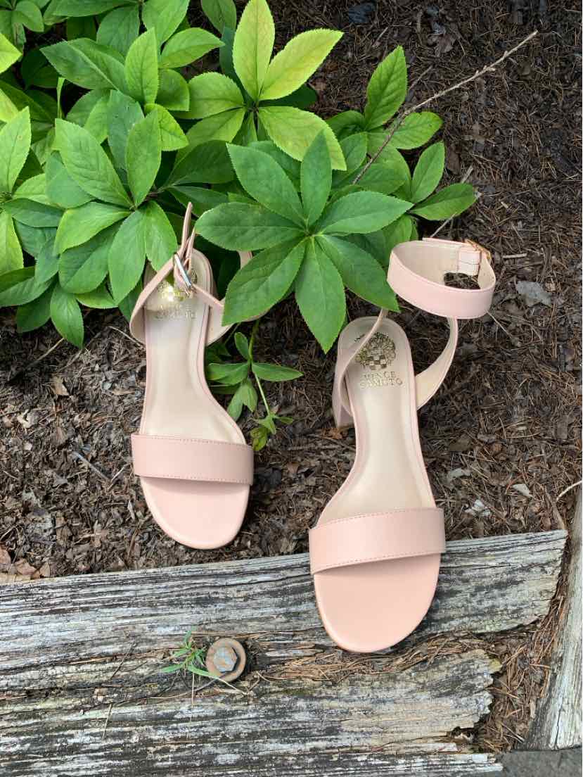 W VINCE CAMUTO NUDE Size 7.5 SANDAL