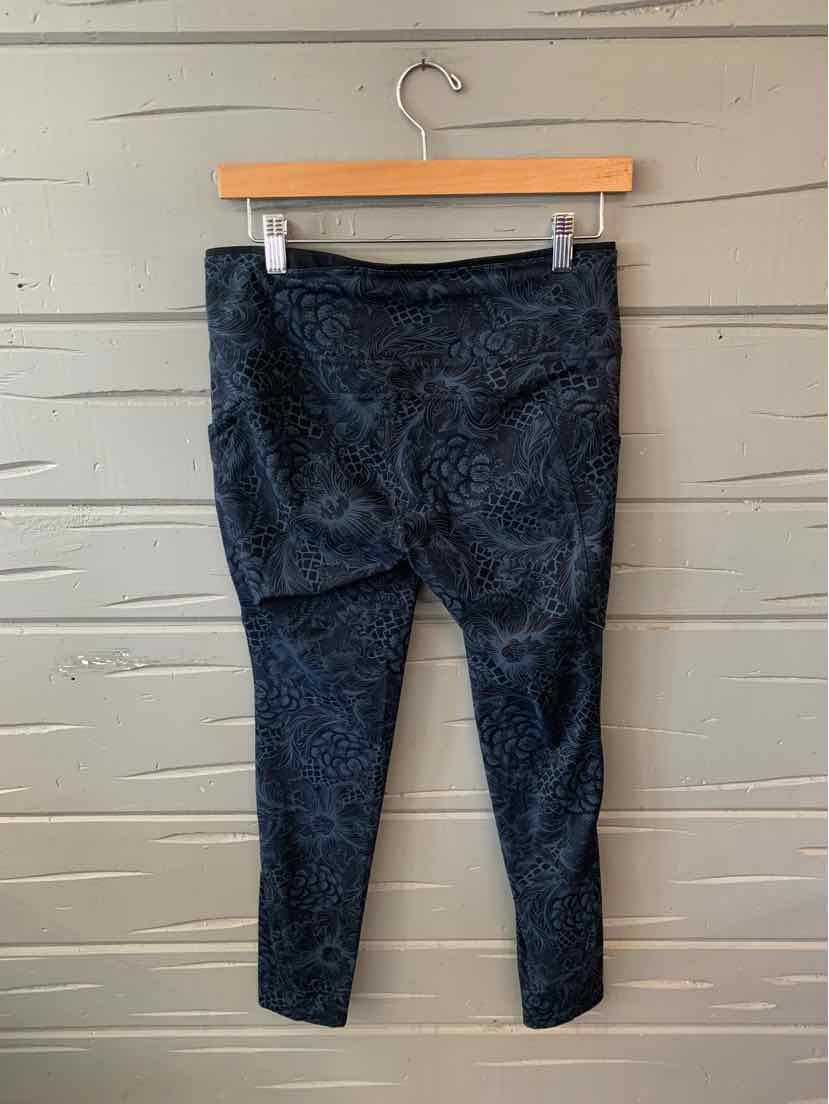 W LULULEMON BL Size 8 AW