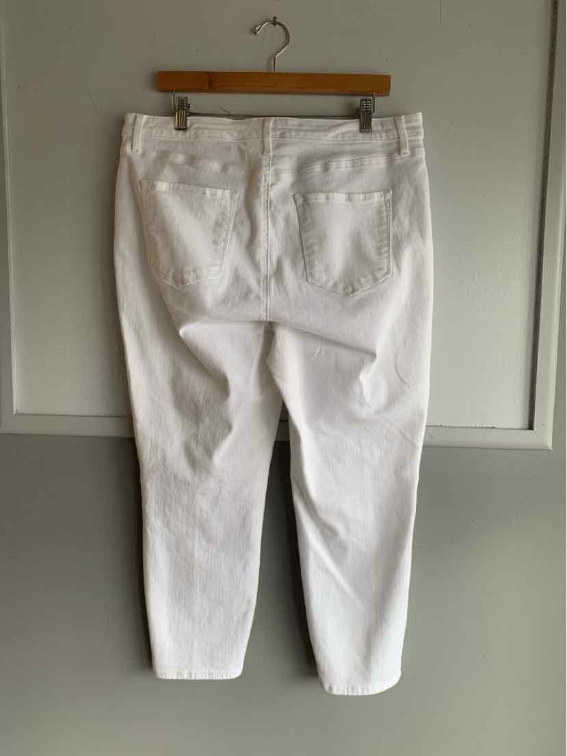 White mid-rise straight-leg jeans with rear pockets and belt loops, size 14.