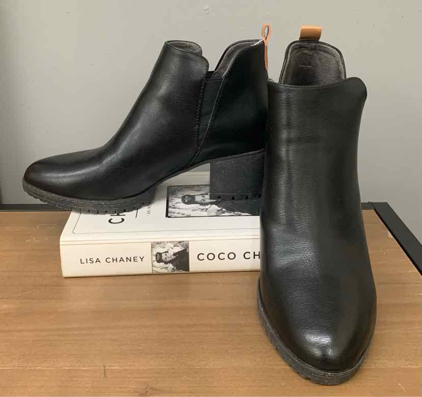 W CLARKS BK Size 8.5 BOOT