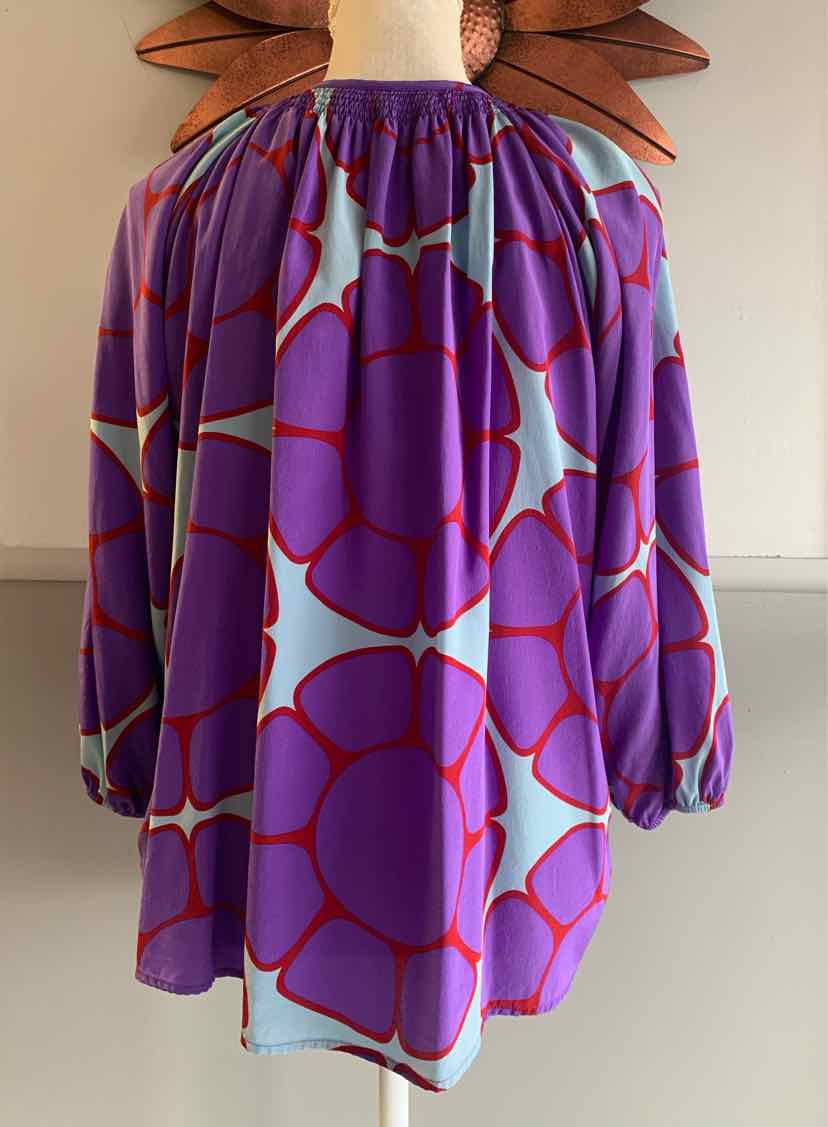 W TUCKER PL Size MED T