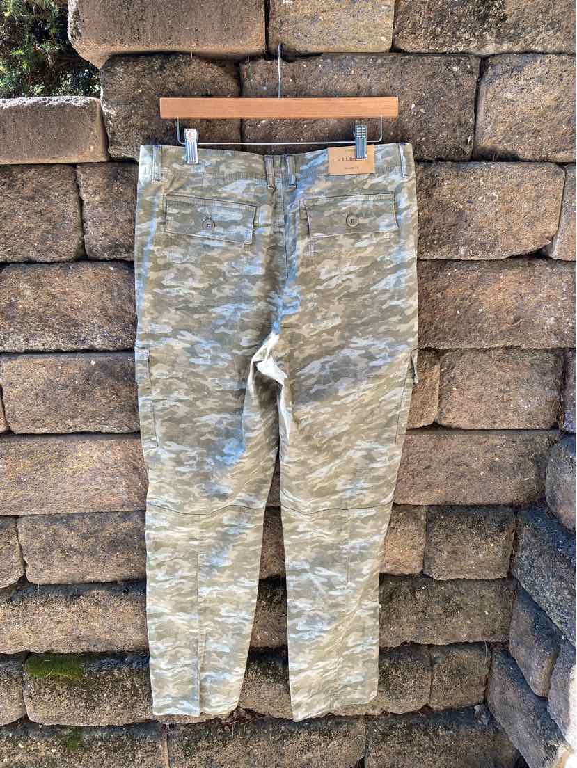 W LL BEAN CAMO Size 12 P