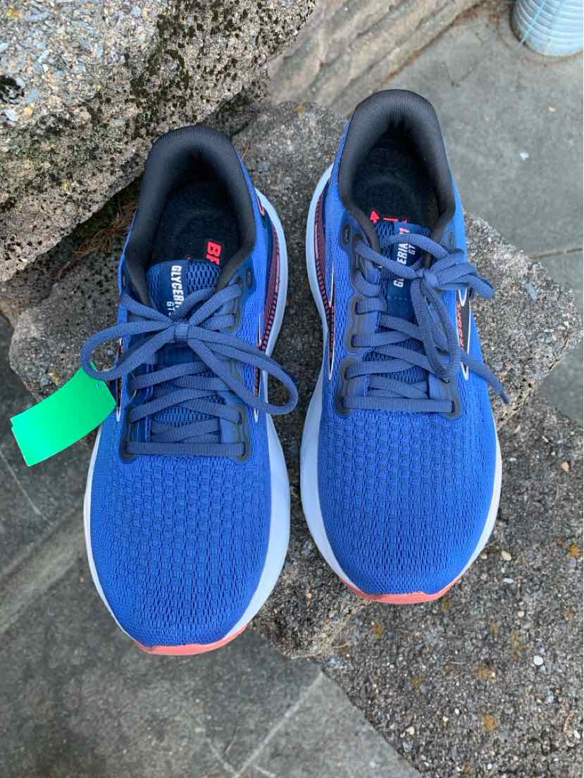 W BROOKS BL Size 8.5 SNEAKER