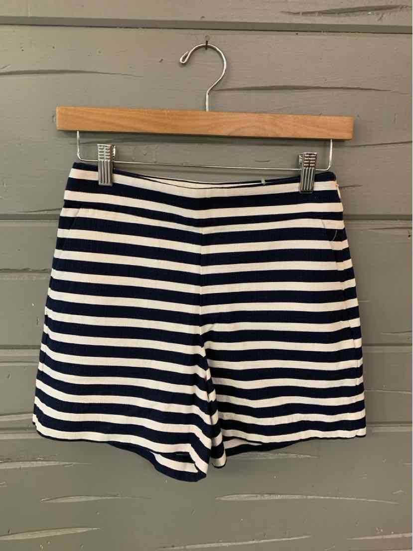 W J CREW NY Size 0 SHTS