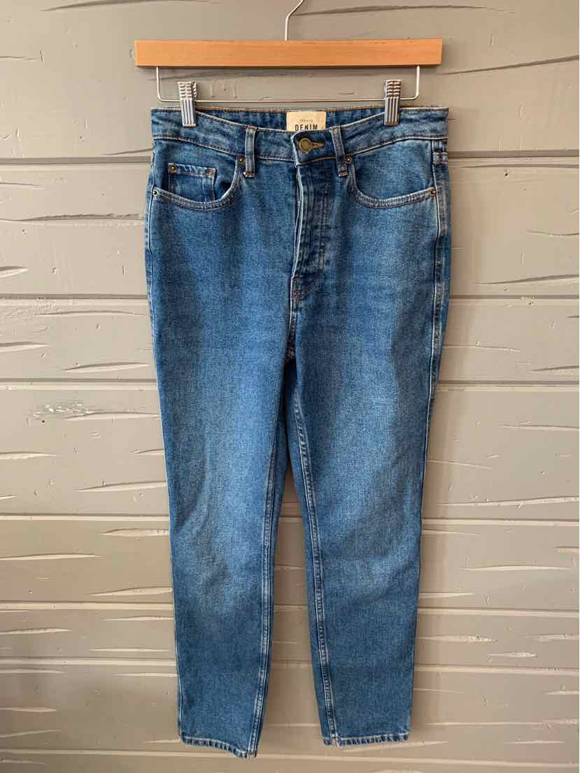 W SEZANE BL Size 4 J