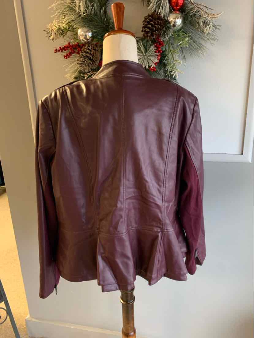 W GILLI BURG Size 22 OW