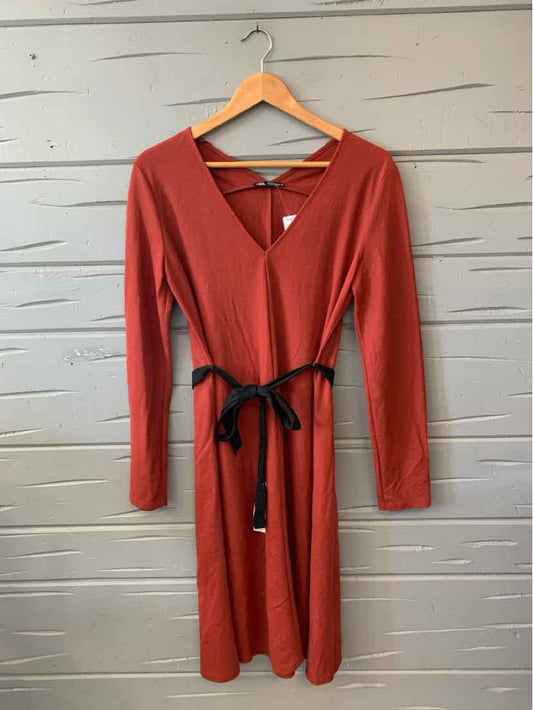 W ZARA RUST Size MED DR