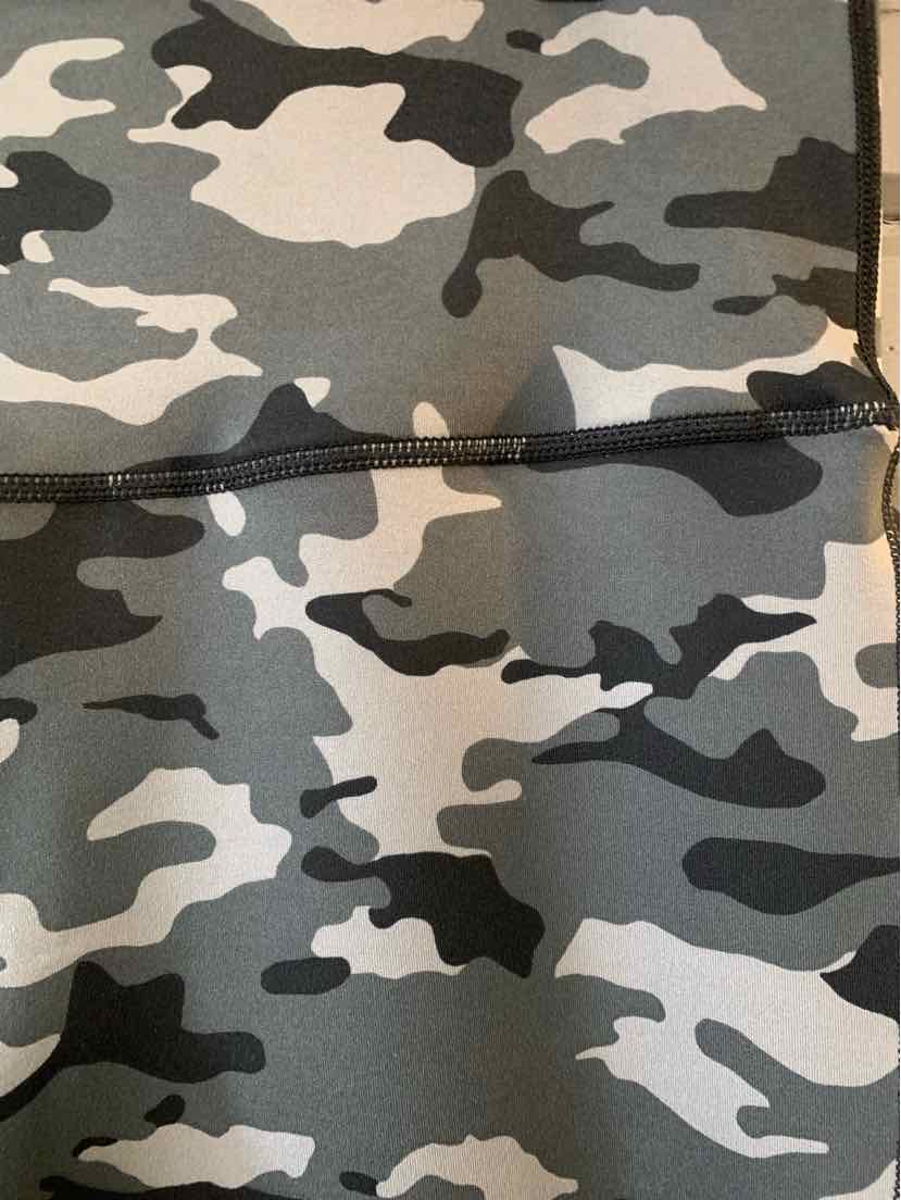 W NO LABEL GY Size MED AW