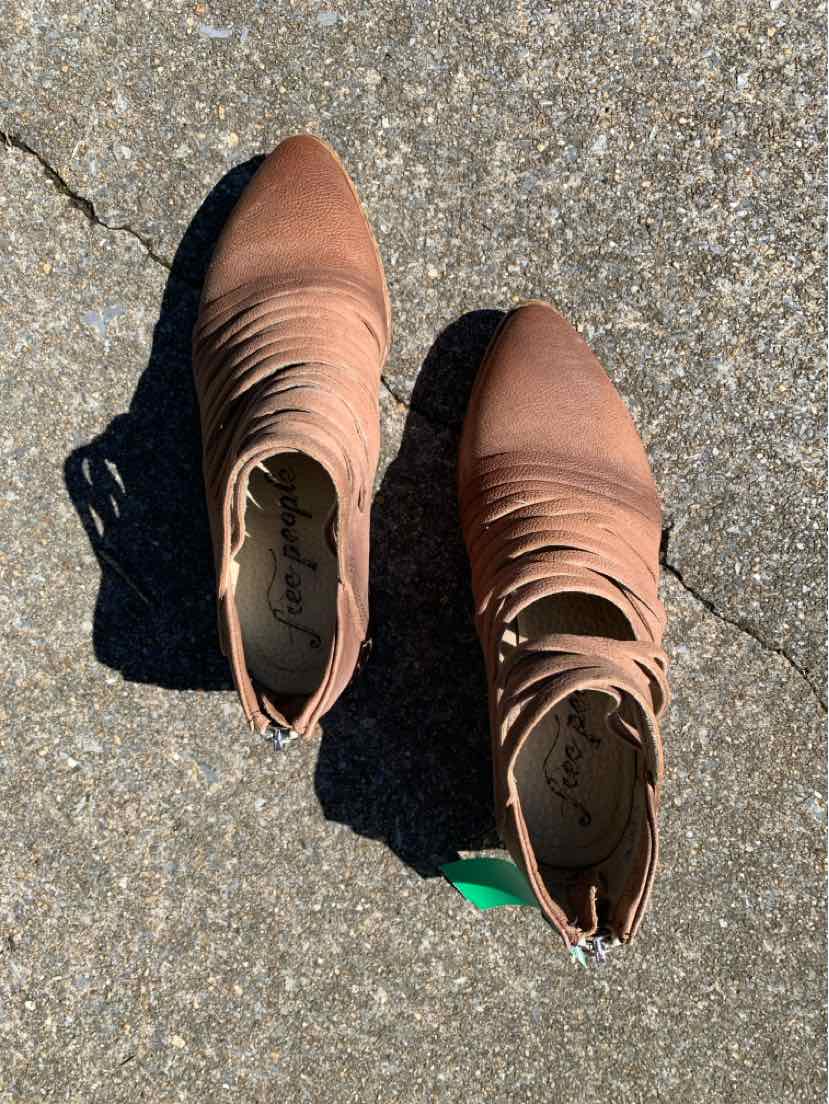 W FREE PEOPLE BR Size 36 BOOT