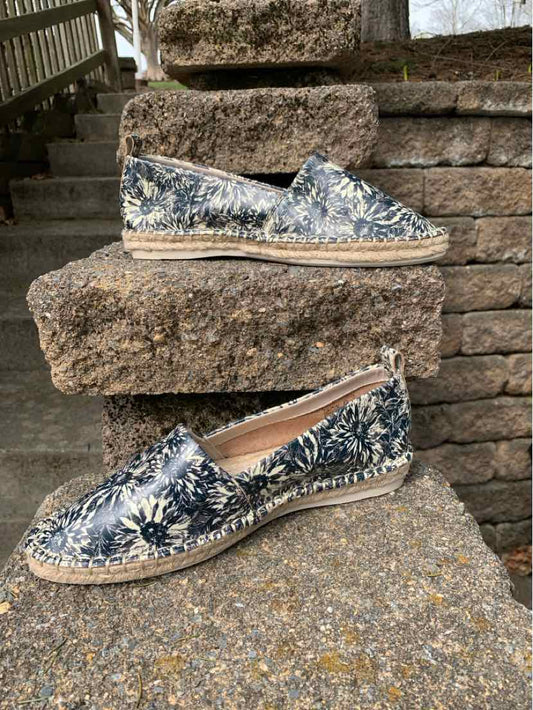 Blue and white floral slip-on espadrille with jute sole, size 6.5.