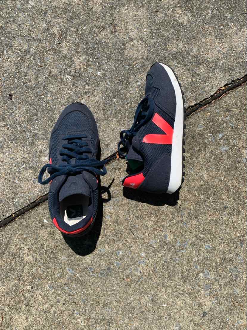 W VEJA NY Size 6 SNEAKER