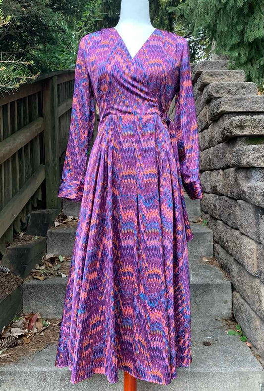 W TAHARI PL Size 6 DR