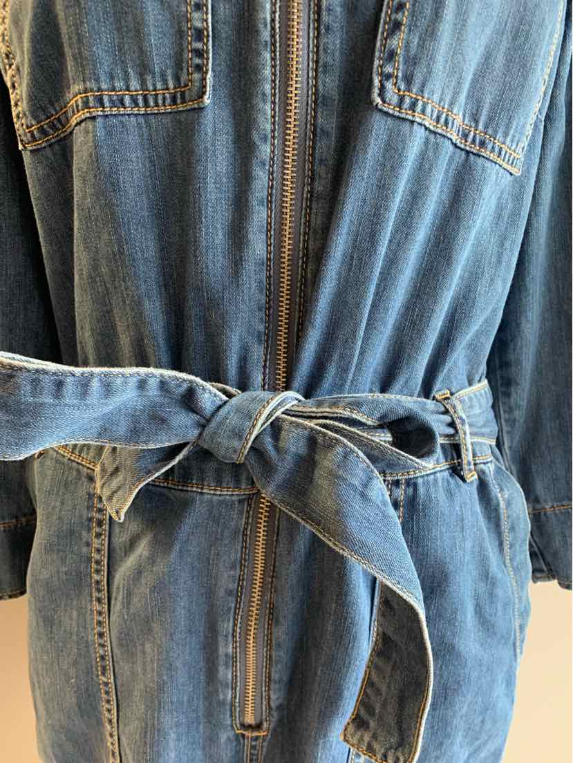 W NY & CO BL Size MED OV