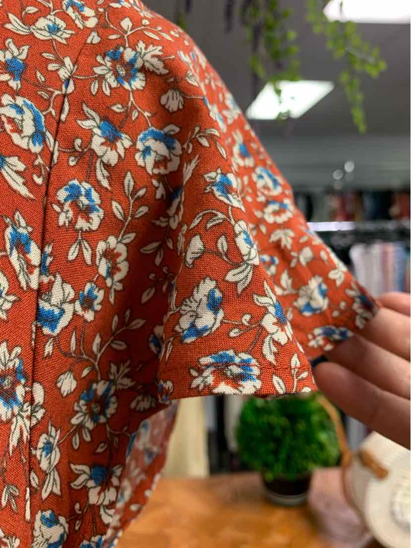 W URBAN OUTFITTERS RD Size SM DR