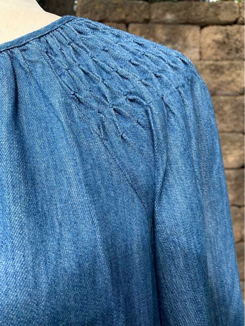 W OLD NAVY BL Size SM T