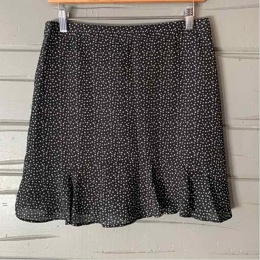 W J CREW BK Size 4 SK