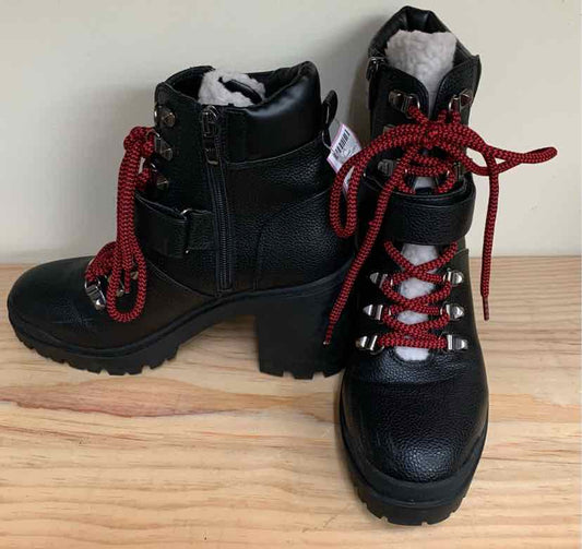 W MARC FISHER BK Size 8.5 BOOT