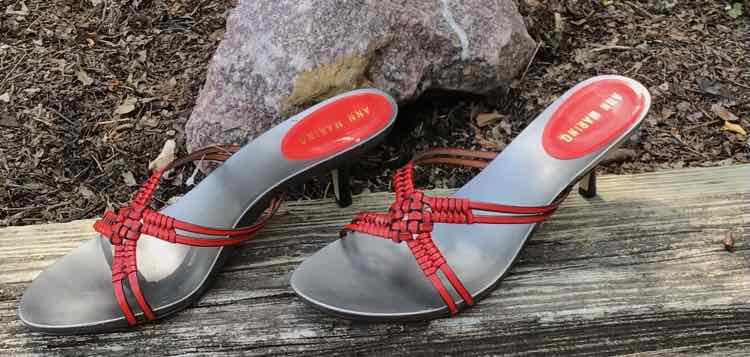 W ANN MARINO RD Size 9.5 SHOE
