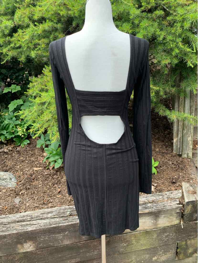 W REFORMATION BK Size SM DR
