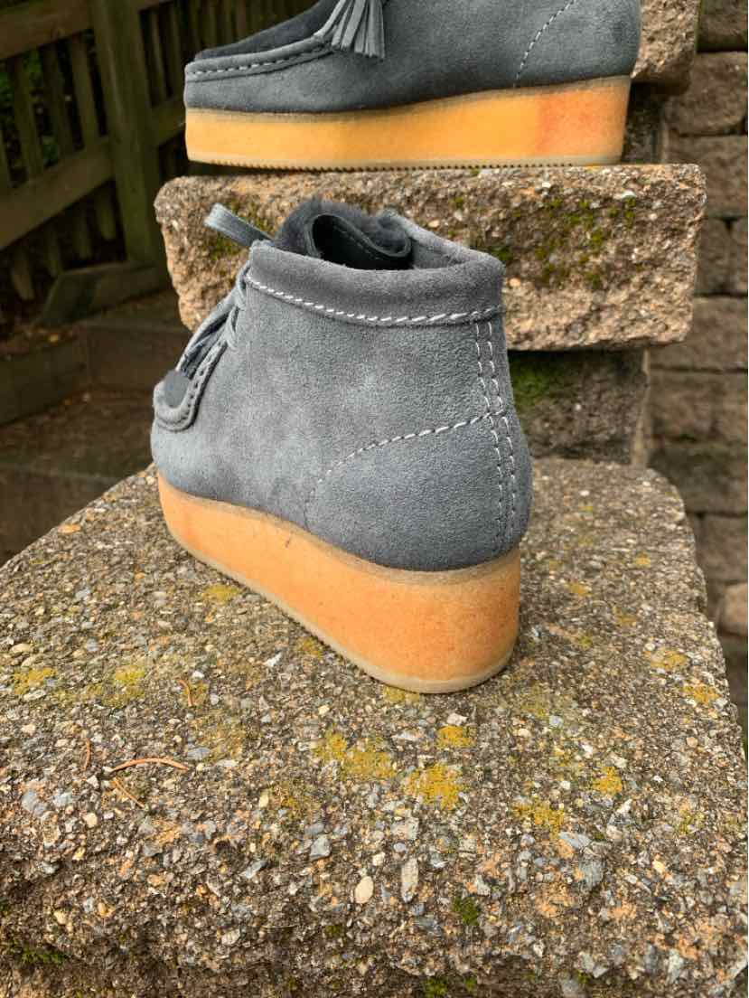 W CLARKS NY Size 7.5 BOOT