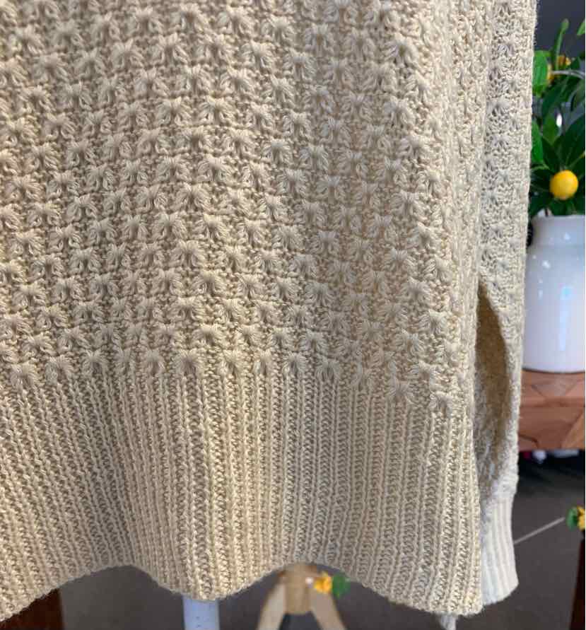 W COZY CASUAL TAN Size SM SW