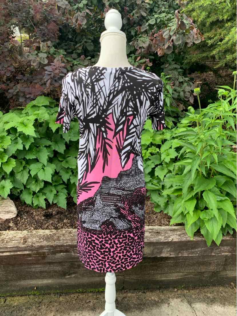 W DIANE VON FUSTENBERG BK Size SM DR
