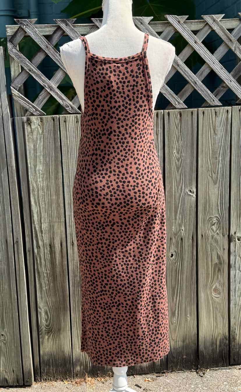 W OLD NAVY TAN Size LG DR