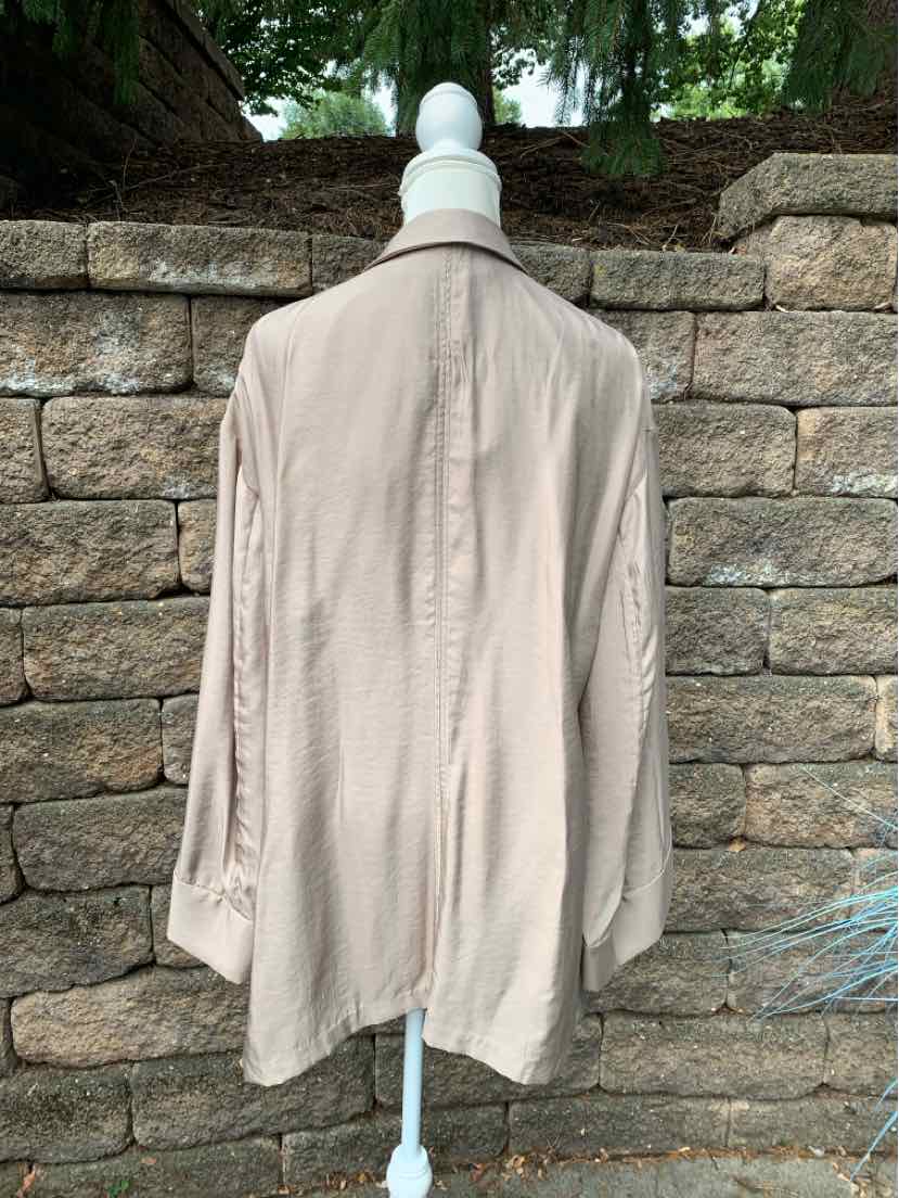 W H&M BEIGE Size MED OW