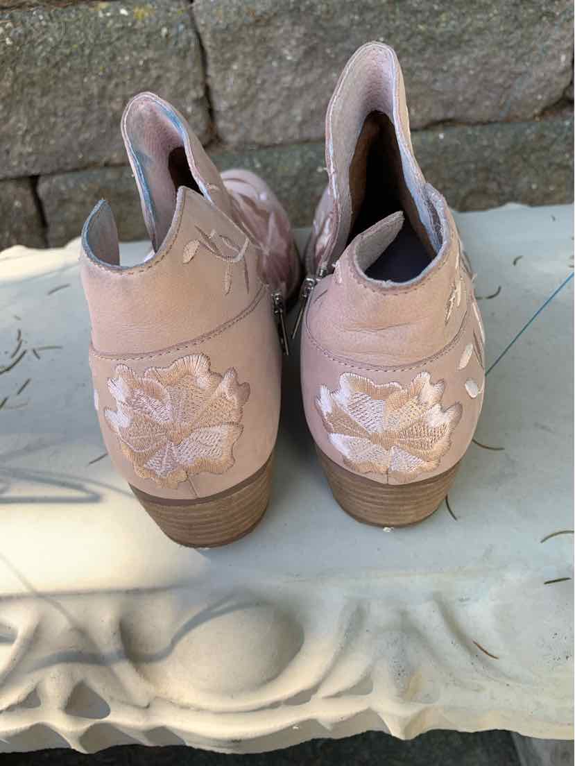 W SEYCHELLE RS Size 9.5 BOOT