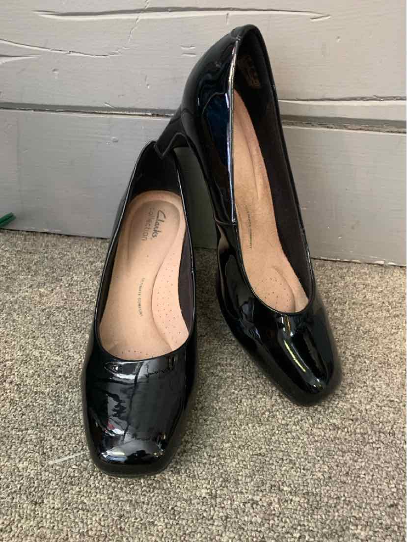 W CLARKS BK Size 8 SHOE