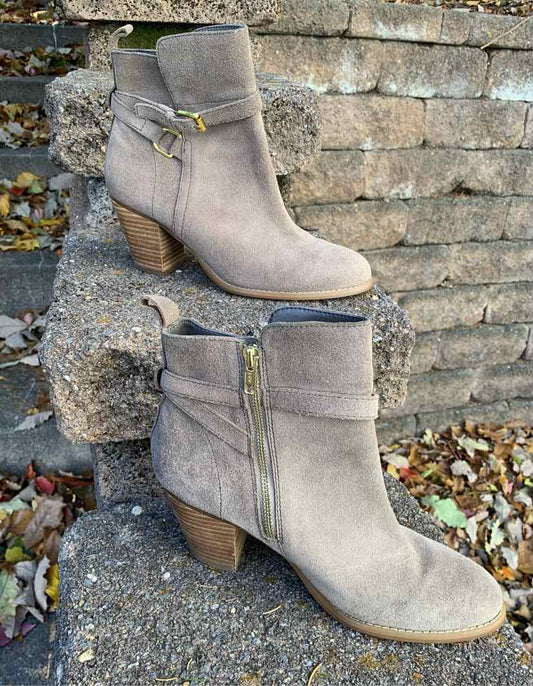 W RALPH LAUREN TAUPE Size 8.5 BOOT