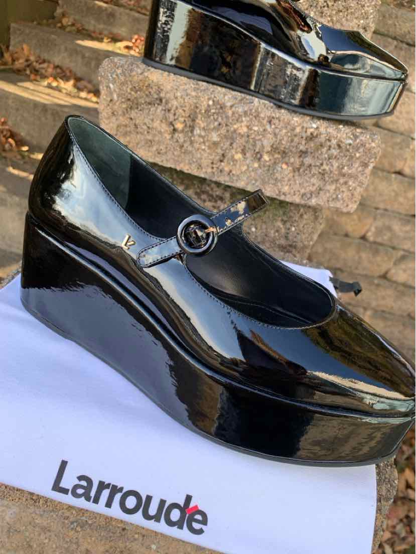 W LARROUDE BK Size 9.5 SHOE