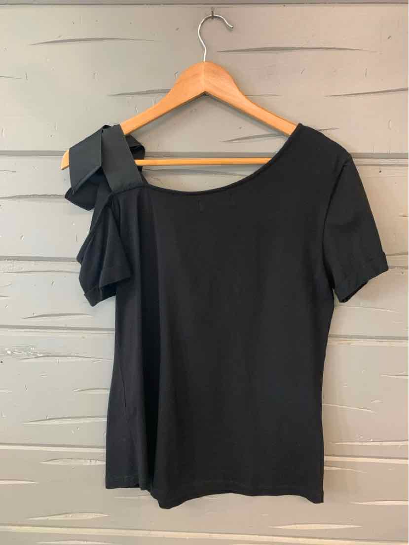 Black short-sleeve top with asymmetrical neckline and a large bow on one shoulder, size XS.