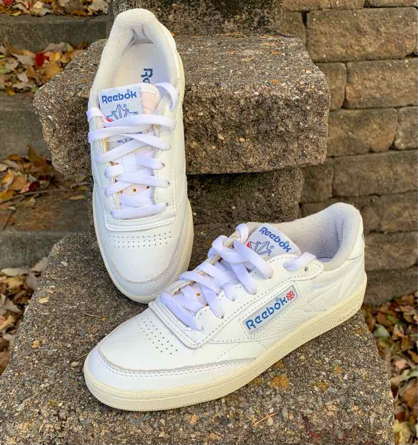 W REEBOK WH Size 5 SNEAKER