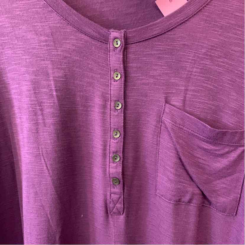 W LIZ CLAIBORNE PL Size SM T