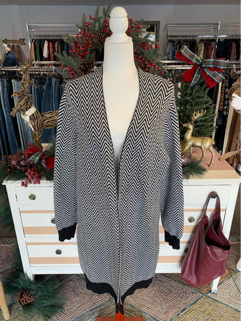 W JOAN VASS BK Size XL SW