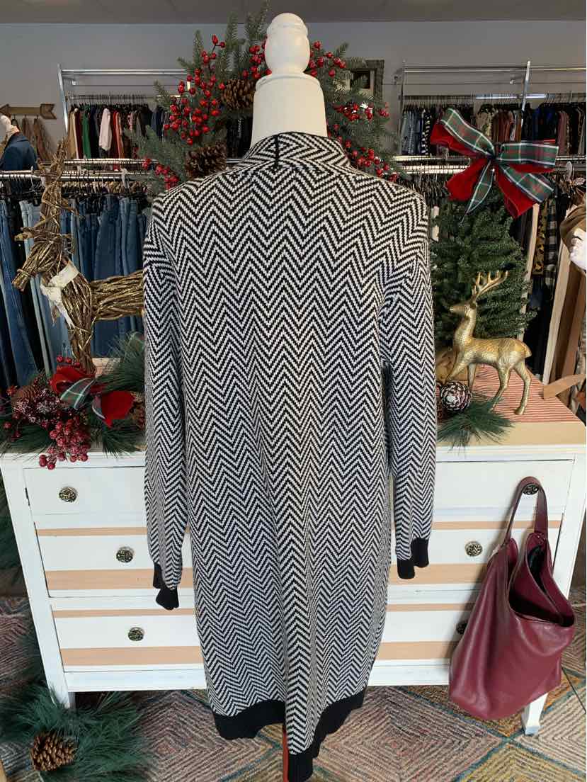 W JOAN VASS BK Size XL SW