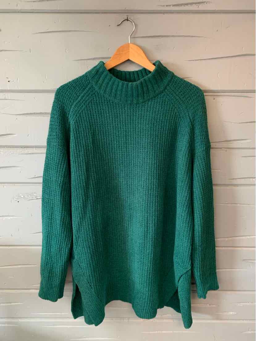 Green ribbed knit sweater with a mock neck and long sleeves, size XL.