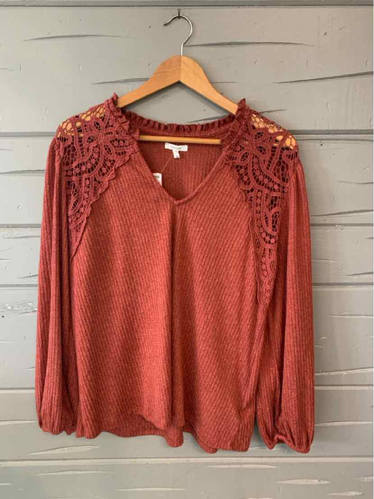 W MAURICES BRICK Size LG T