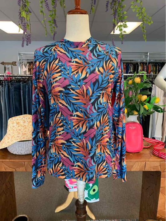 W THE AMERICAN OUTDOORSMAN MULTI Size MED T