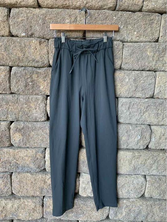 W LULULEMON GY Size 4 AW