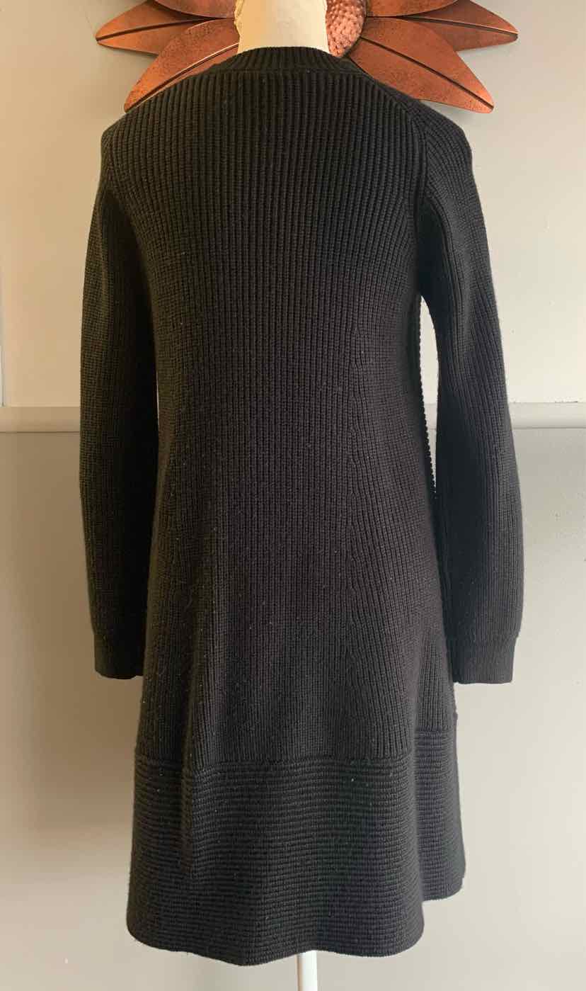 W POMANDER PLACE BK Size LG DR