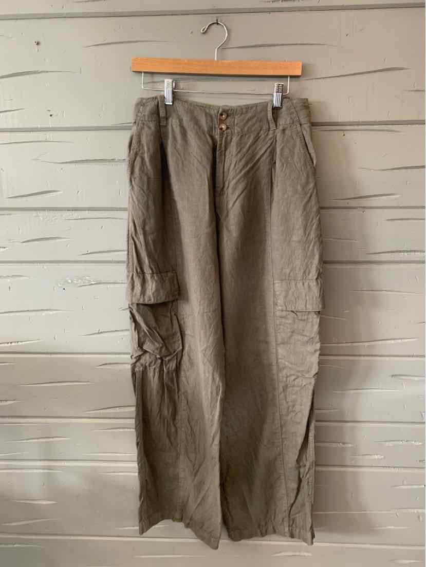 Olive green linen wide-leg pants with front button closure and side cargo pockets in size 10.