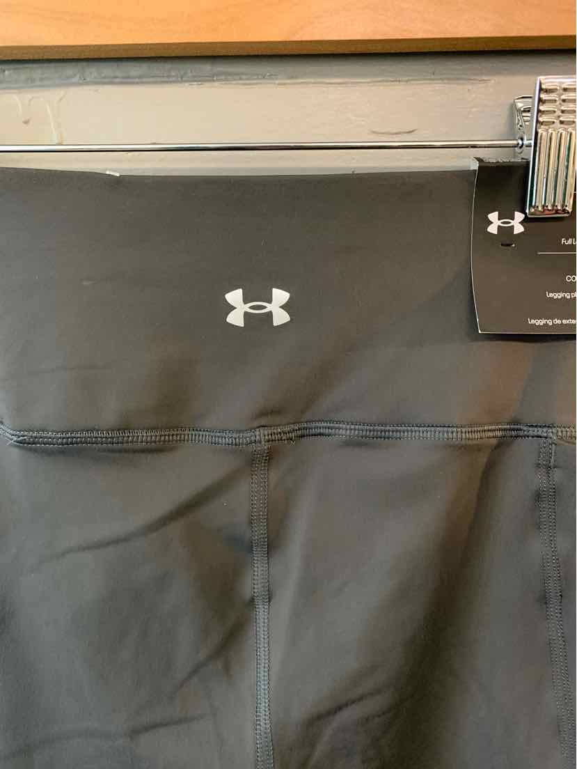 W UNDER ARMOUR GY Size MED AW